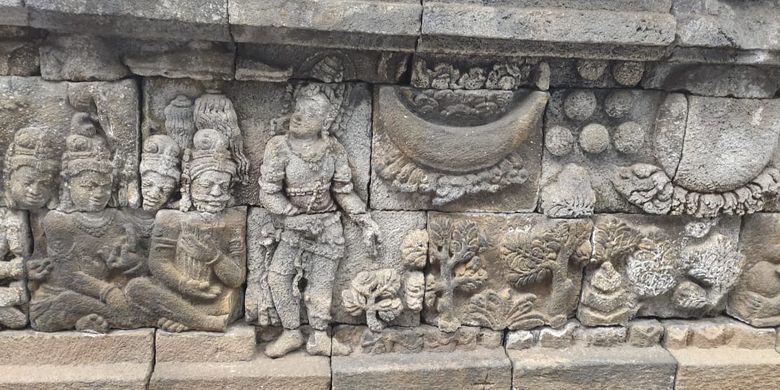 Salah satu relief di Candi Borobudur. 