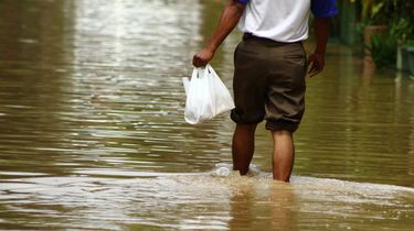 Update Banjir Jakarta: 8 RT di Kampung Melayu Jaktim Masih Tergenang