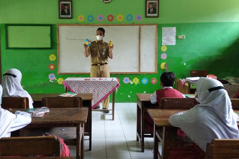 Literasi Keuangan melalui Dongeng dan Permainan