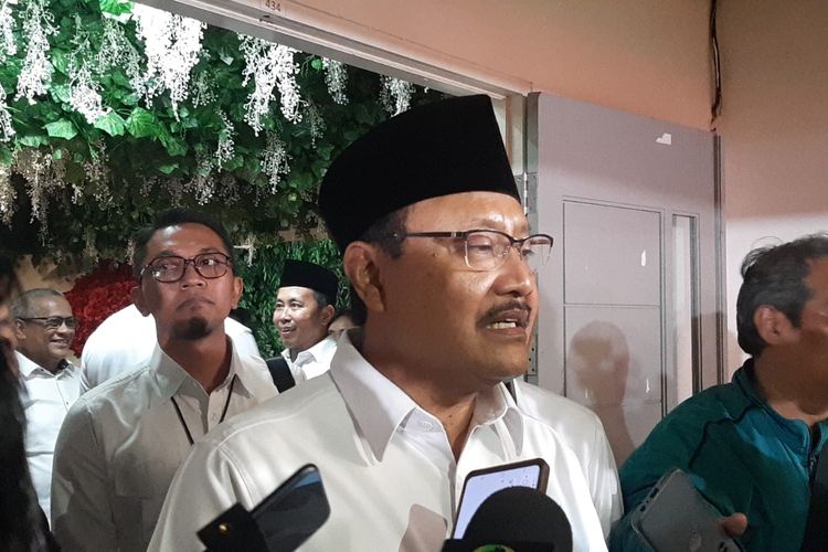 Menteri Sosial Saifullah Yusuf atau Gus Ipul memastikan pemotongan anggaran di Kementerian Sosial tidak akan mempengaruhi bantuan sosial (bansos), Senin (10/2/2025)