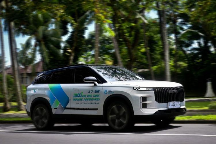 Dapur pacu JAECOO J7 SHS terdiri dari mesin turbocharged 1.5TGDI yang memiliki efisiensi termal 44,5 persen dan transmisi hybrid DHT yang memiliki efisiensi penggerak listrik hingga 98,5 persen.