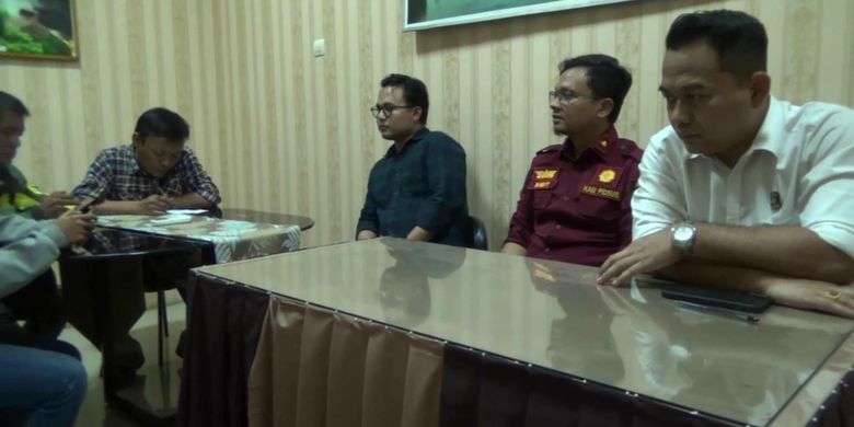 Menteri Desa Yandri Susanto mengungkapkan prihatin atas penyalahgunaan dana desa