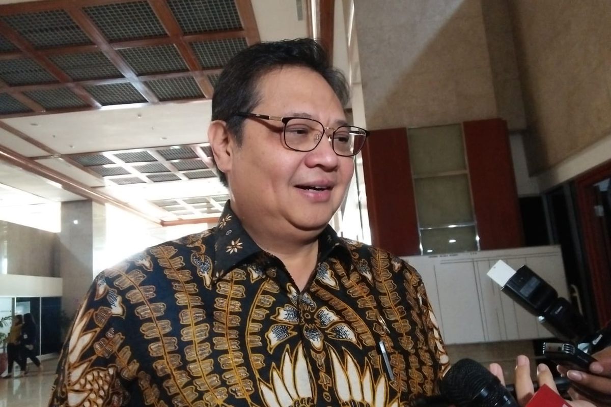 Ketua Umum Partai Golkar, Airlangga Hartarto di Kompleks Parlemen, Senayan, Jakarta, Rabu (17/7/2019)