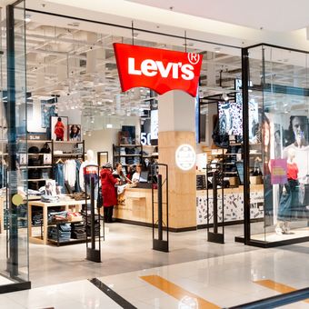 Ilustrasi gerai ritel mode Levi's, yang dikenal luas karena produk pakaian berbahan denim.