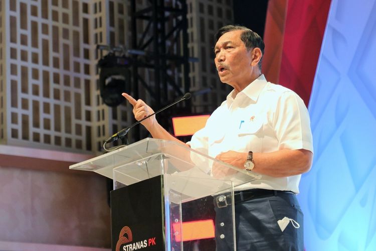 Menko Bidang Kemaritiman dan Investasi, Luhut Binsar Pandjaitan menyampaikan sambutan saat menghadiri Peluncuran Aksi Pencegahan Korupsi Tahun 2023-2034, hari ini (20/12/2022). 