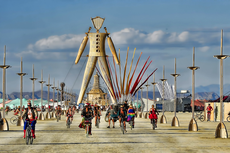 Lokasi Festival Burning Man di AS Dilanda Cuaca Ekstrem, 70.000 Peserta Terjebak di Tengah Gurun
