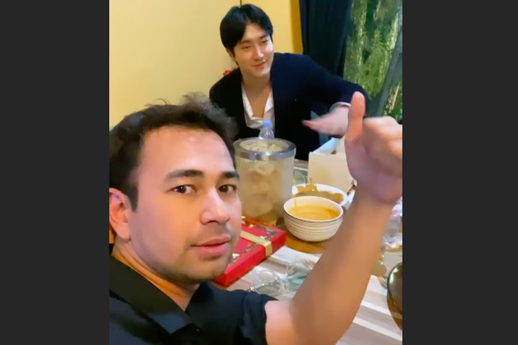 Tangkapan layar Instagram Story @raffinagita1717, Raffi Ahmad menjamu Siwon dengan berbagai makanan khas Indonesia