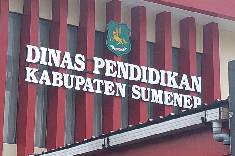 Board kantor Dinas Pendidikan Kab. Sumenep, Jawa Timur. 