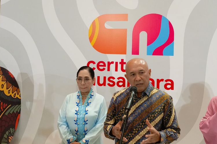 Suzana dan Teten Masduki Pada Gelaran Cerita Nusantara 2023 di JCC, Jakarta Pusat pada Selasa (28/11/2023).