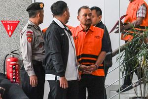 Duduk Perkara Bupati Pemalang: Peras Anak Buah, Diperas Pegawai KPK