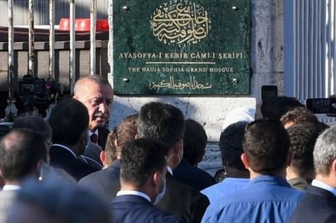 500 Jemaah Terdiagnosis Covid-19 Usai Shalat Idul Adha di Masjid Hagia Sophia