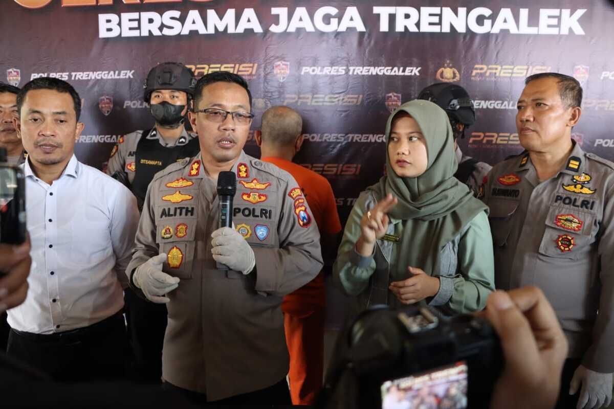 Kapolres Trenggalek beri keterangan terkait ungkap kasus pencurian di Kecamatan Panggul Trenggalek Jawa Timur, Senin (29/05/2023).