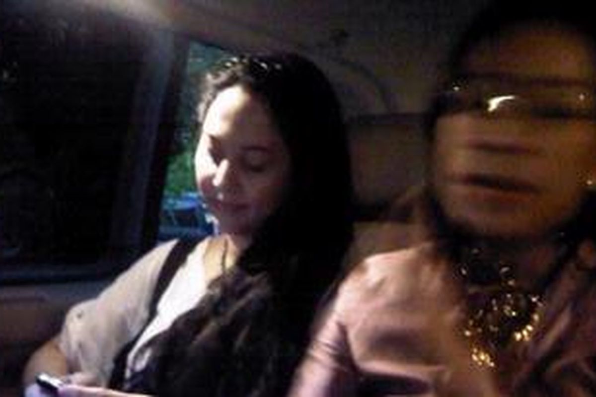 Meriam Bellina setelah melapor ke Polda Metro Jaya, Rabu (28/3/2012).   