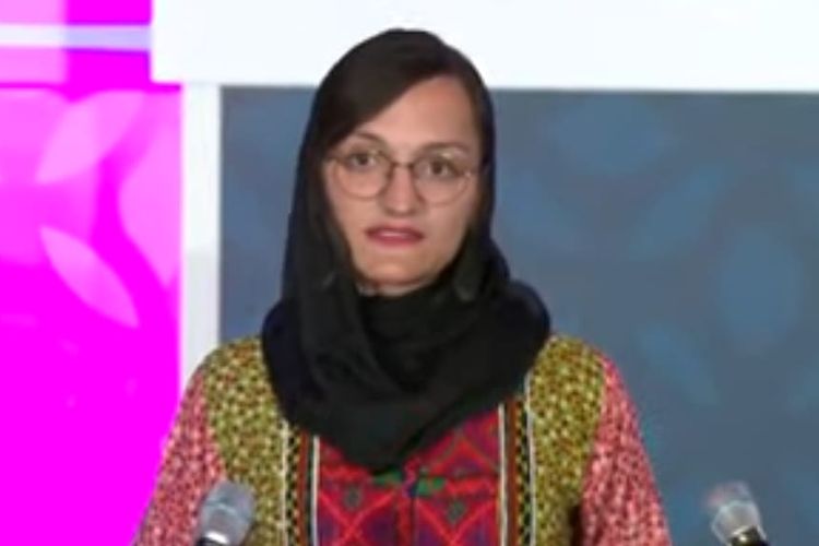 Zarifa Ghafari, wali kota wanita pertama di Afghanistan dalam penghargaan departemen luar negeri Amerika Serikat pada 2020. [SS/YOUTUBE/TOLONEWS]