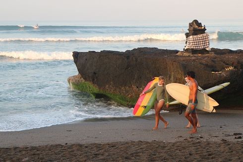 Pantai Canggu dan Labuan Sait Dibuka untuk Turis Asing yang Surfing, Kadis: Mereka Stres 3 Bulan di Rumah