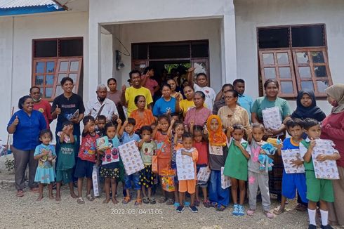 Ratusan Mainan Edukasi Didonasikan ke 6 PAUD di Sikka NTT