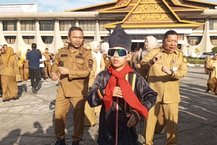 Bocah "Aura Farming" Pacu Jalur Diundang Menteri Pariwisata, Dapat Bingkisan