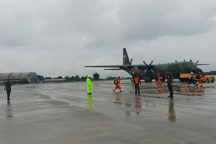 Keberangkatan tim bantuan kemanusiaan untuk korban gempa bumi di Turkiye dari Lanud Halim Perdanakusuma, Jakarta Timur, pada Sabtu (11/2/2023).