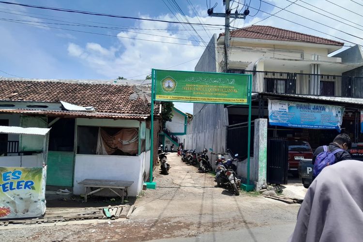 Foto: Asrama Putri Pondok Pesantren Salafiah Syafi'iyah Syekh Abdul Qodir Jailani Desa Blimbing, Kecamatan Besuki, Kabupaten Situbondo, Provinsi Jawa Timur ambruk dan menewaskan satu satriwati pada Rabu (29/10/2025). 