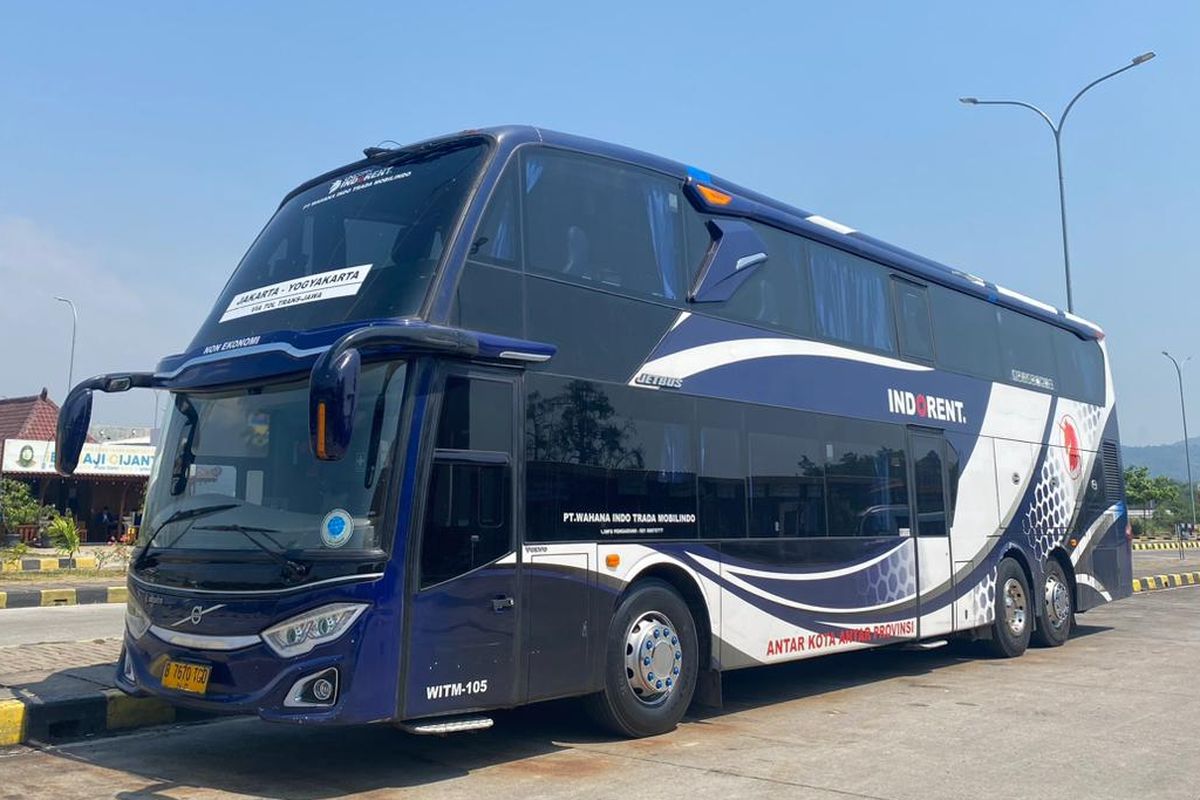 Bus Indorent trayek Jakarta-Yogyakarta.