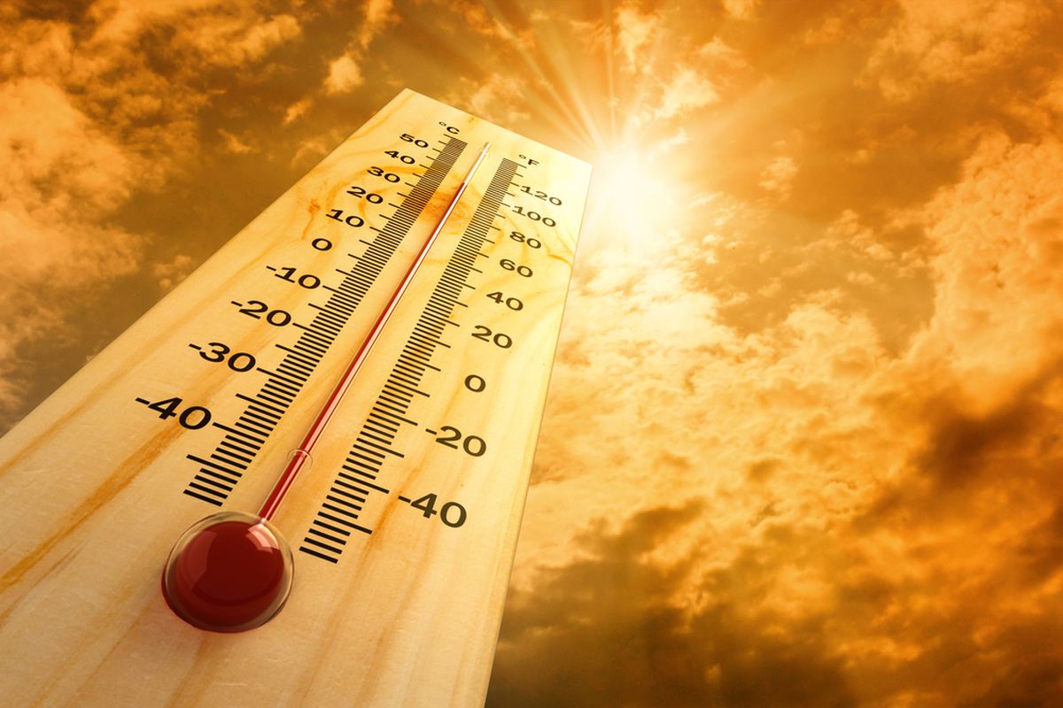 Ilustrasi cuaca panas, heat stroke