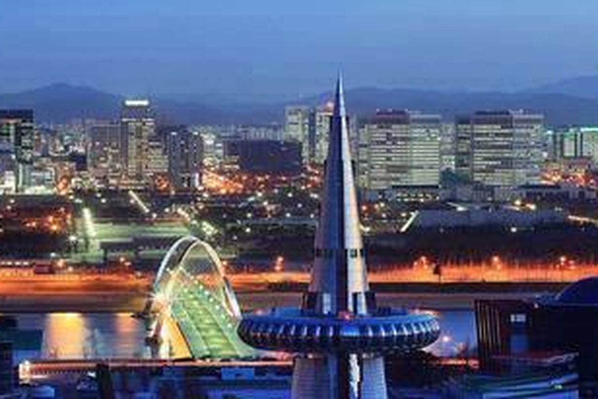 ASEAN Millennium Leaders College Student Exchange Program adalah program beasiswa penuh meliputi biaya kuliah, tiket PP, akomodasi, dan tunjangan biaya hidup untuk studi di Daejeon University, Korea.