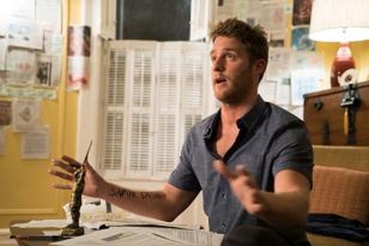 Jake McDorman berperan sebagai Brian Sinclair dalam Limitless TV Series