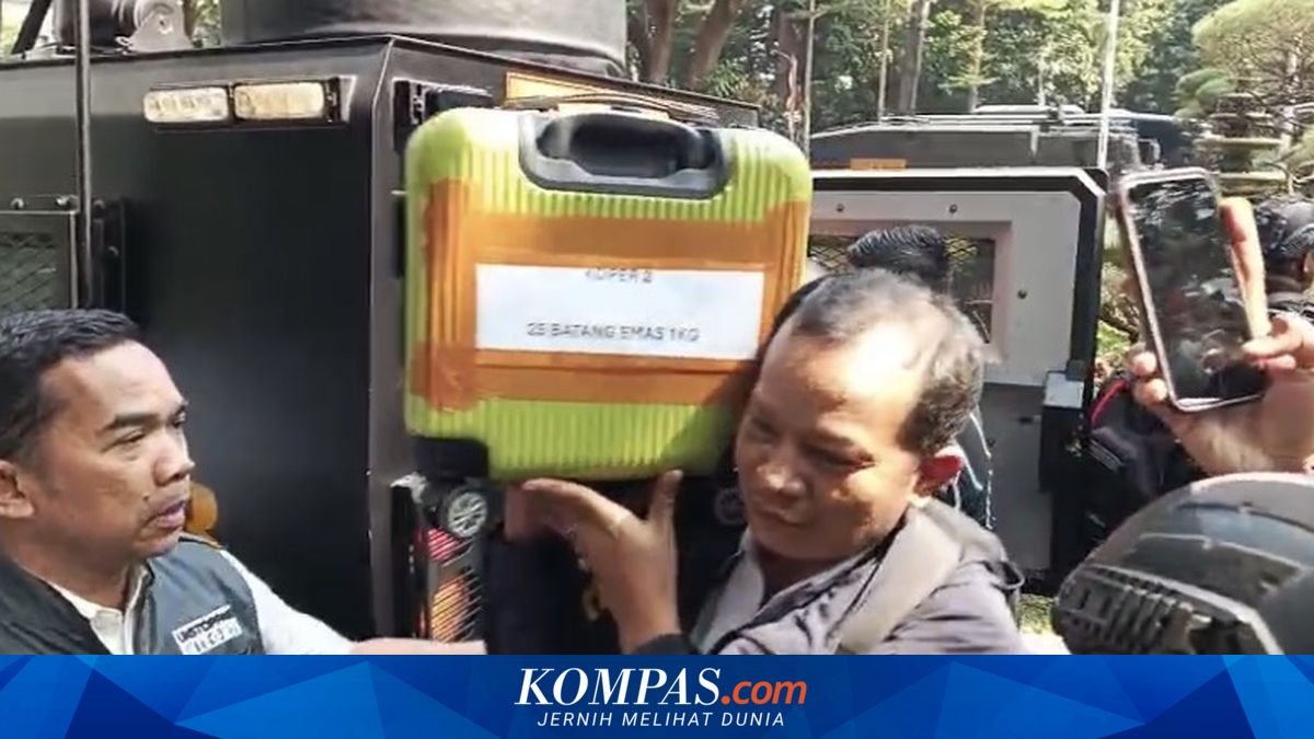 6 Koper Berisi Emas dan Uang Hasil Penggeledahan Rumah di Sentul Tiba di Polda Metro