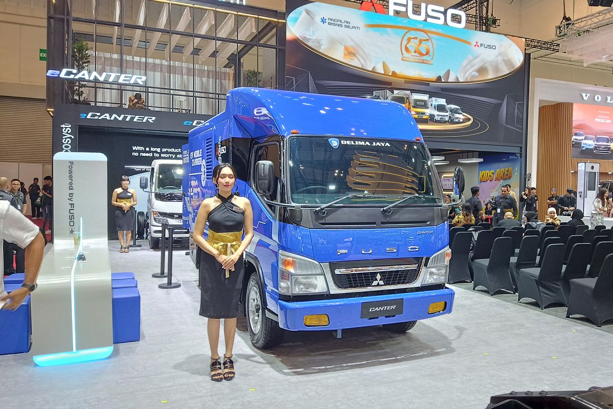 Inovasi Misubishi Fuso di GIIAS 2025, perkenalkan EV Mobile Charger dan Fighter X FM65