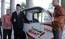 HUT RI Ke-73, Wali Kota Hendi Pamer Prototipe Becak Listrik