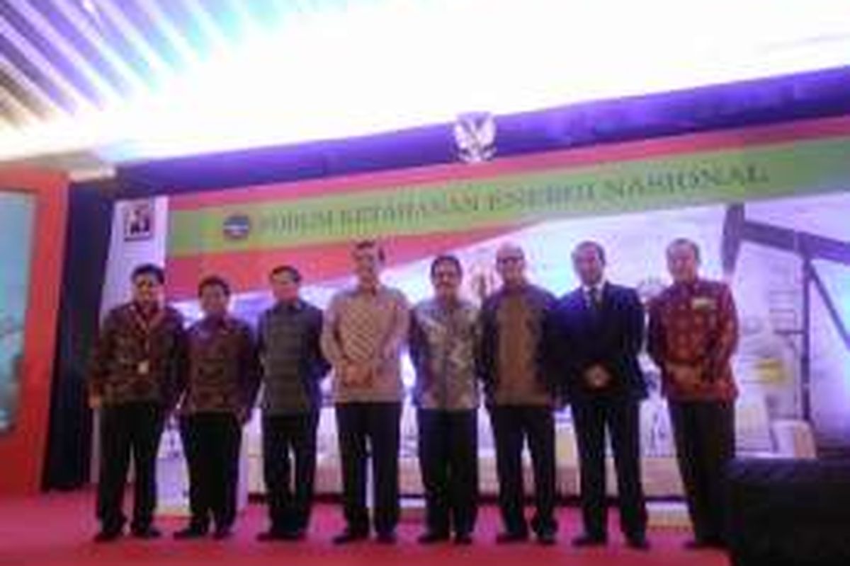 Menteri Koordinator Kemaritiman Luhut Binsar Pandjaitan membuka Forum Ketahanan Energi Nasional di Jakarta, Kamis (8/9/2016).