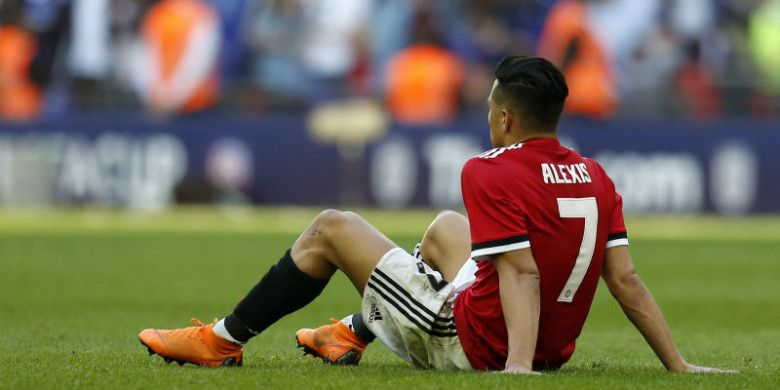 Penyerang Manchester United, Alexis Sanchez, dalam partai final Piala FA kontra Chelsea di Stadion Wembley pada Sabtu (19/5/2018)
