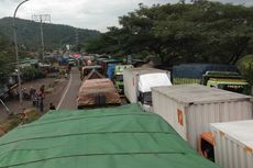 Pelabuhan Merak Mulai Dipadati Pemudik dan Truk, Polisi Berlakukan Buka Tutup Jalan