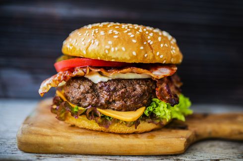 Resep Burger dengan Beef Patty yang Juicy dan Lembut