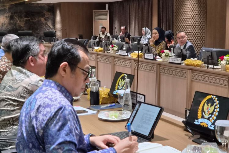 Pemerintah-DPR Rapat Final soal Perpres Ojol Pekan Depan, Aplikator Diundang