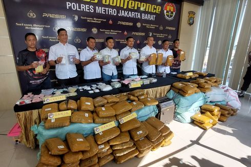 Polisi Tangkap 2 Kurir Pengantar 137 Kg Ganja Lintas Sumatera-Jawa, Penitip Paket Masuk DPO