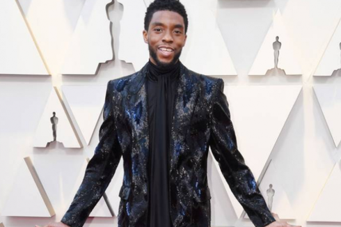 Gaya Unik Pemeran T'Challa di Ajang Oscar 2019