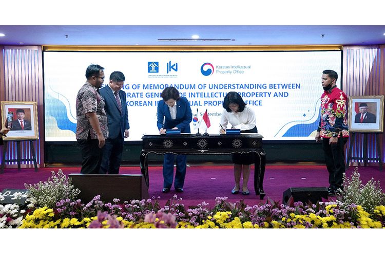 DJKI Kemenkumham menandatangani dua MoU KIPO Korsel di Aula Oemar Seno Adji, Gedung Eks Sentra Mulia, Jakarta, Jumat (8/9/2023). 