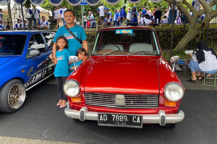 Sedan Lawas Daihatsu Compagno Berlina Tahun 1966