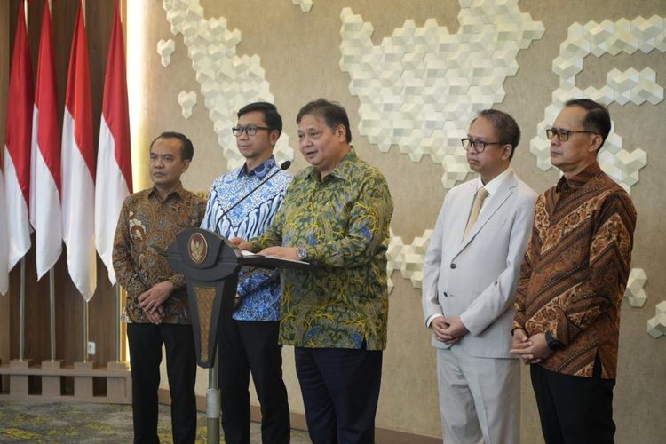 Menteri Koordinator Bidang Perekonomian (Menko Perekonomian) Airlangga Hartarto dalam pertemuan dengan para Duta Besar (Dubes) dari 12 negara anggota Comprehensive and Progressive Agreement to Trans-Pacific Partnership (CPTPP), Rabu (25/9/2024).