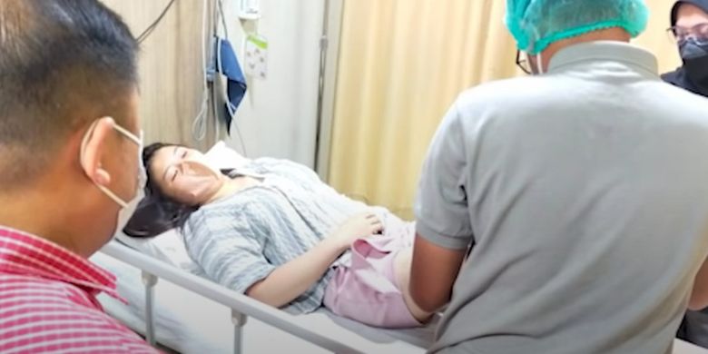 Gracia (23) yang diduga mengalami penyekapan dan penculikan oleh sopir taksi online di Medan, Sumut, pada 25 November 2021, saat ini mengalami trauma berat. Ia sudah diserahkan pada pihak keluarga dan dikabarkan tengah dirawat di rumah sakit.