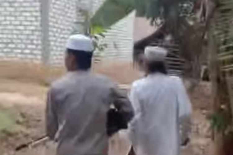 Balita di Sampang Diserang Monyet saat Bermain Sendirian di Rumah, Wajahnya Terluka