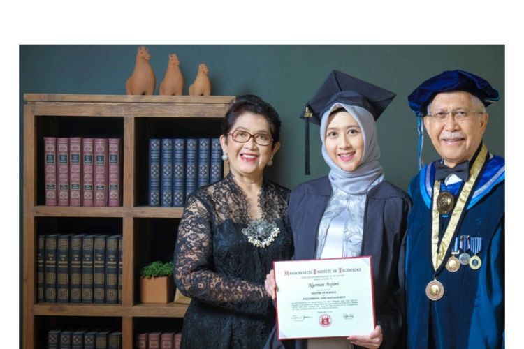 Nyoman Anjani, lulus dari ITB dengan predikat cumlaude yang lolos beasiswa LPDP ke MIT. 