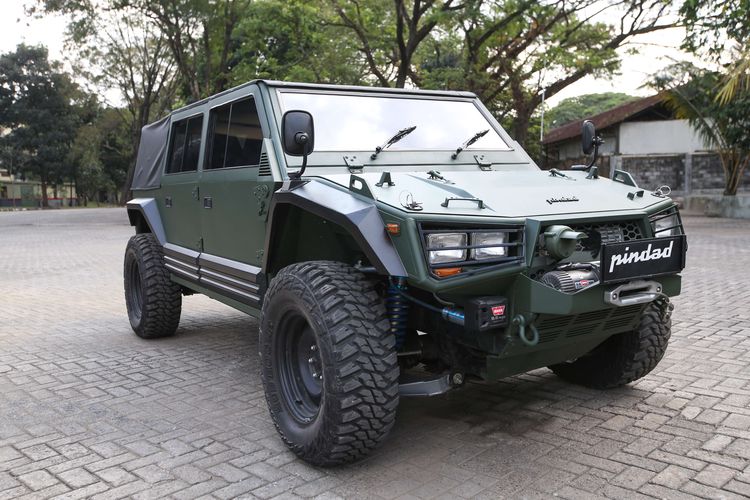 Prototipe kendaraan taktis (rantis) Maung 4x4 produksi PT Pindad di Bandung, Jawa Barat, Rabu (22/7/2020). Kendaraan ini digunakan beberapa waktu lalu oleh Menteri Pertahanan, Prabowo Subianto dan rencananya akan diproduksi secara massal.