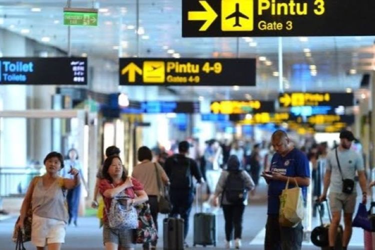 Pada Januari hingga Agustus 2024, terjadi kenaikan angka kedatangan WNA di Bali sebesar 22,62 persen. 