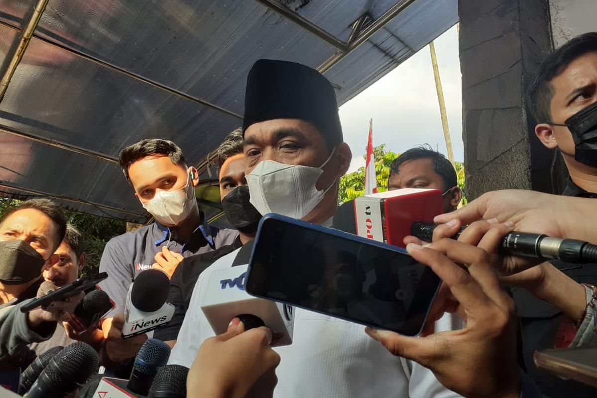 Wakil Gubernur DKI Jakarta Ahmad Riza Patria saat ditemui di Kompleks Widya Chandra Jakarta Selatan, Jumat (1/7/2022).