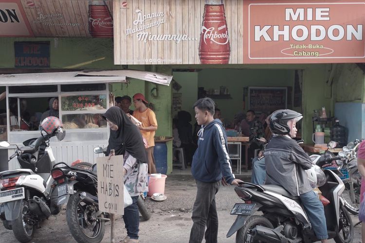 Gerai Mie Khodon di Jalan Ikan Bawal, Bandar Lampung.