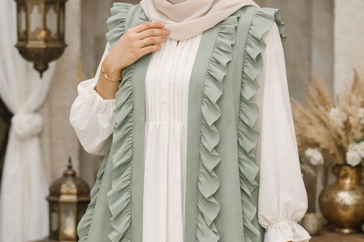 Baju rompi lepas ruffle (AI)