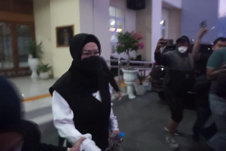 Soal OTT Bupati Sukoharjo Etik Suryani, Ini Tanggapan Ketua DPC PDI-P Sukoharjo