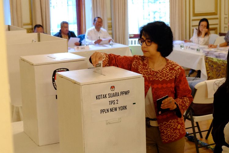 Suasana pemungutan suara pemilihan umum 2019 di Konsulat Jenderal Republik Indonesia di New York City, Amerika Serikat, Sabtu (13/4/2019).
